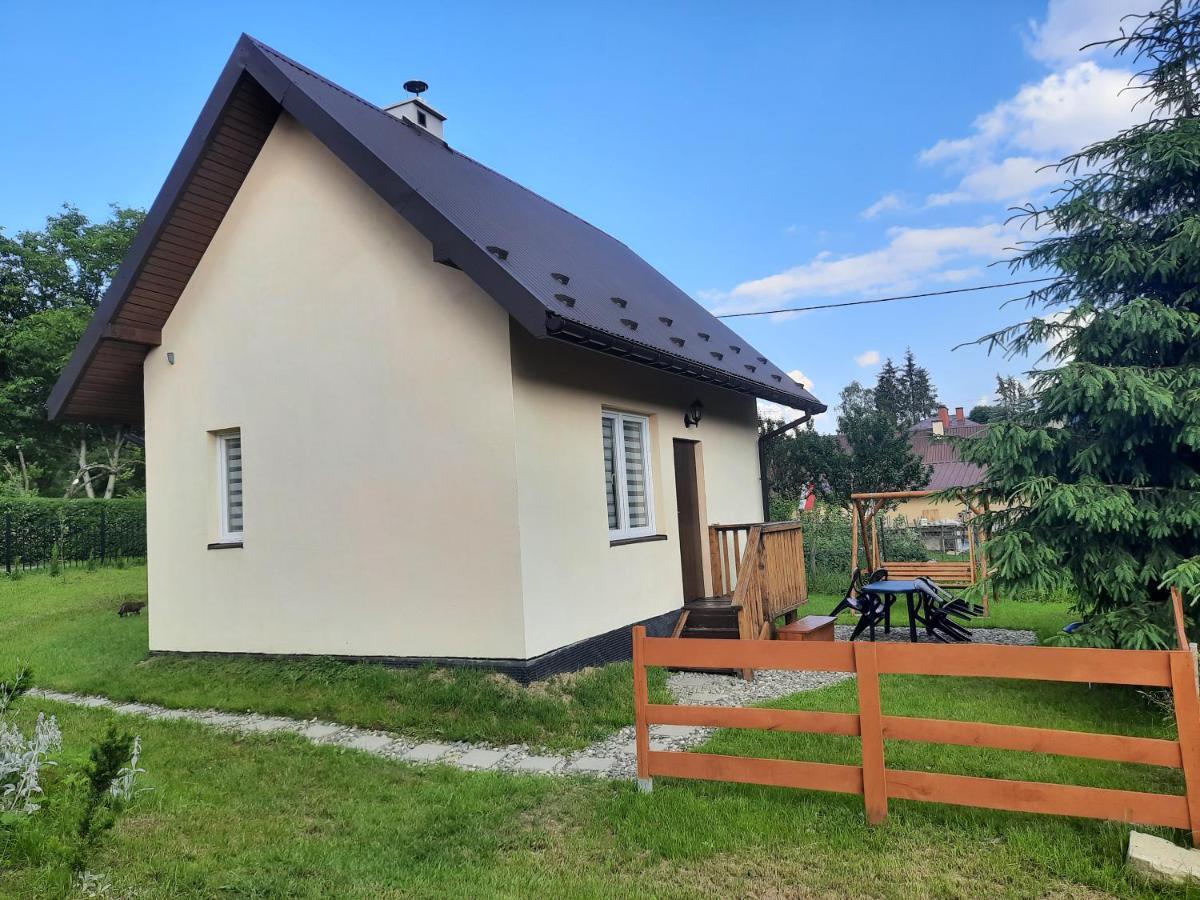 Brzoskwiniowy Domek Ustrzyki Dolne Exteriör bild