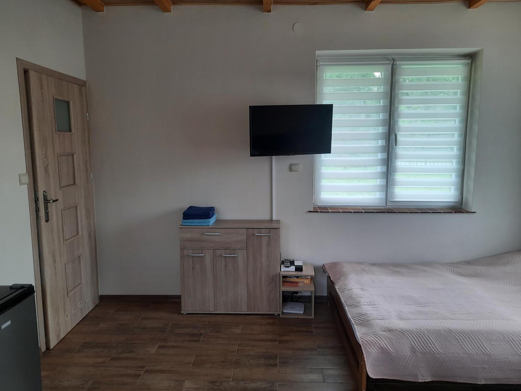 Brzoskwiniowy Domek Ustrzyki Dolne Exteriör bild